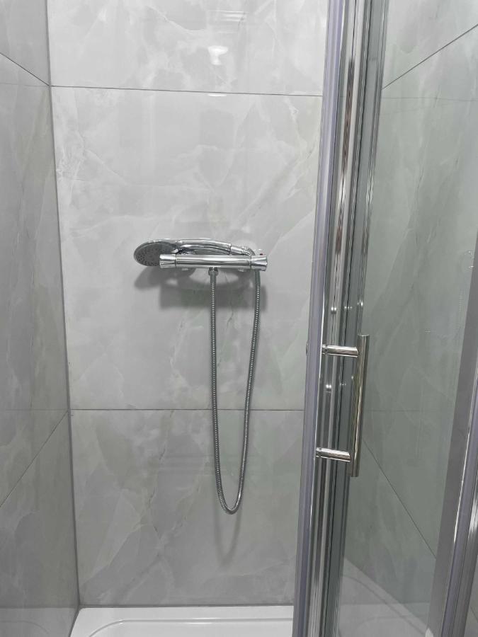 Studio Flat Private Shower Wc And Kitchenette Londýn Exteriér fotografie